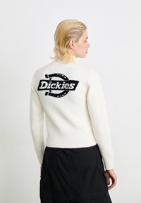 Пуловер Пуловер