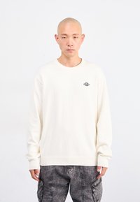 Пуловер Пуловер