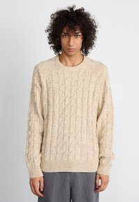 Пуловер Пуловер