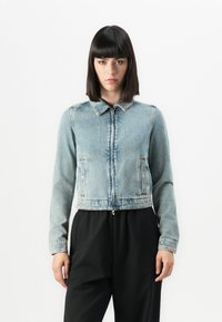 Джинсовая куртка Джинсовая куртка