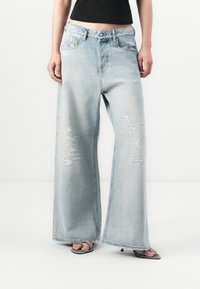 Джинсы Джинсы