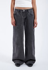 Джинсы Джинсы