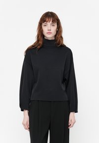 Атласная блузка Атласная блузка