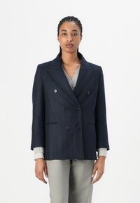 Блейзер Блейзер