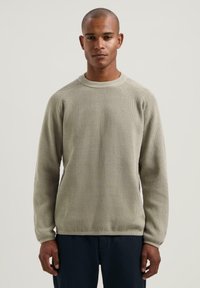 Пуловер Пуловер