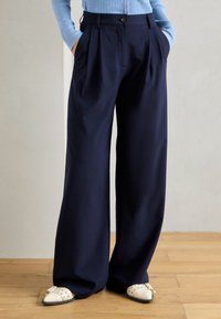 Широкие брюки Широкие брюки