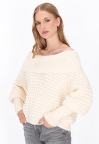 Пуловер Пуловер