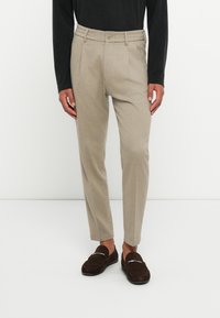 Чиносы Чиносы