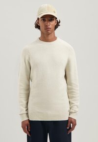 Пуловер Пуловер