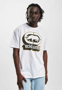 Футболка Футболка