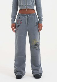 Спортивные штаны Спортивные штаны