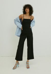 Комбинезон Комбинезон