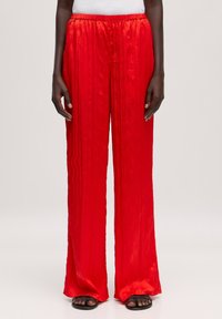 Широкие брюки Широкие брюки