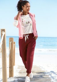 Лонгслив Лонгслив