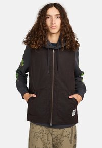 Жилет Жилет