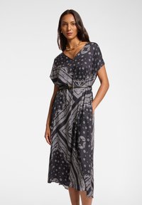 Летнее платье Летнее платье