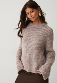 Пуловер Пуловер