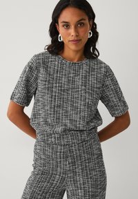 Футболка Футболка