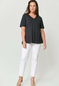 Футболка Футболка