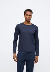 Футболка Футболка