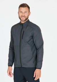 Спортивная куртка Спортивная куртка