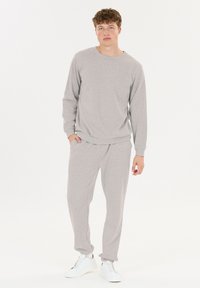 Спортивные штаны Спортивные штаны