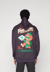 Спортивная кофта Спортивная кофта