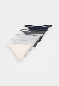 Стринги Стринги