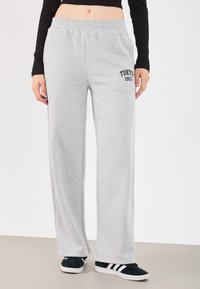 Спортивные штаны Спортивные штаны