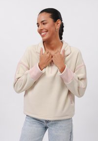 Толстовка Толстовка