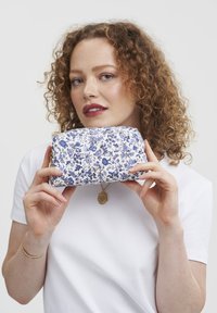 Косметичка Косметичка