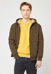 Толстовка Толстовка