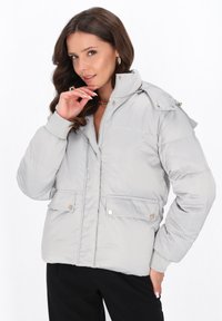 Зимняя куртка Зимняя куртка