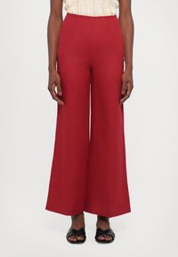 Широкие брюки Широкие брюки