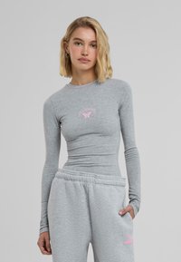 Лонгслив Лонгслив