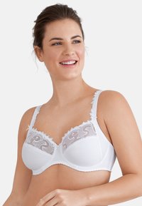 Бюстгальтер Бюстгальтер