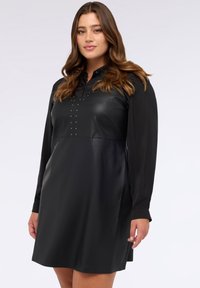 Короткое платье Короткое платье