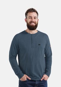 Лонгслив Лонгслив