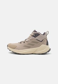 Походные ботинки Походные ботинки