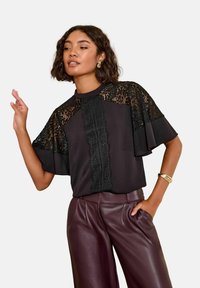 Блузка Блузка