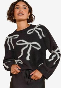 Пуловер Пуловер