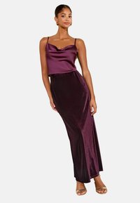 Длинная юбка Длинная юбка