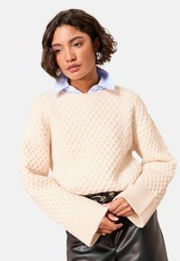 Пуловер Пуловер