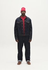 Джинсовая куртка Джинсовая куртка