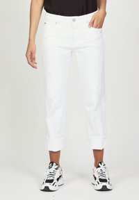 Джинсы Джинсы