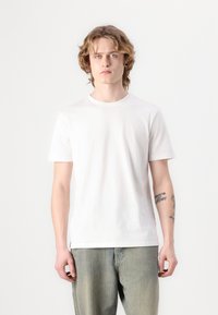 Футболка Футболка