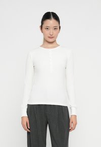 Лонгслив Лонгслив