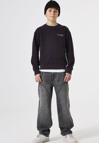 Джинсы Джинсы