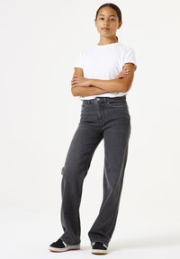 Джинсы Джинсы