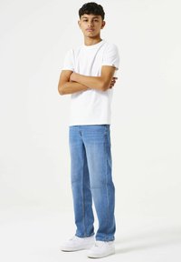 Джинсы Джинсы